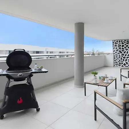 Poolside Garden View Luxury Santo Amaro (Algarve)