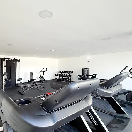 Poolside Garden View Luxury * Santo Amaro