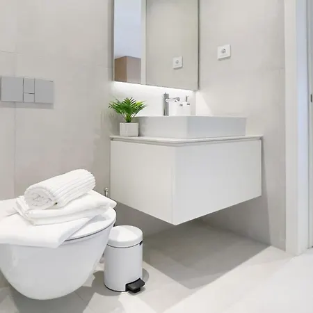 アパート Poolside Garden View Luxury *