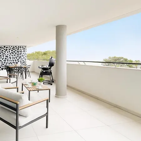 Poolside Garden View Luxury Santo Amaro (Algarve)