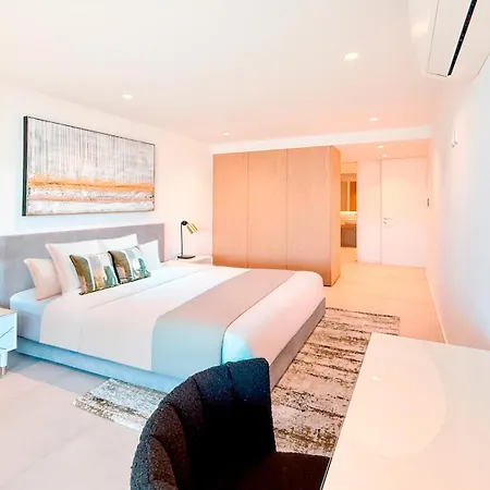 Appartamento Poolside Garden View Luxury